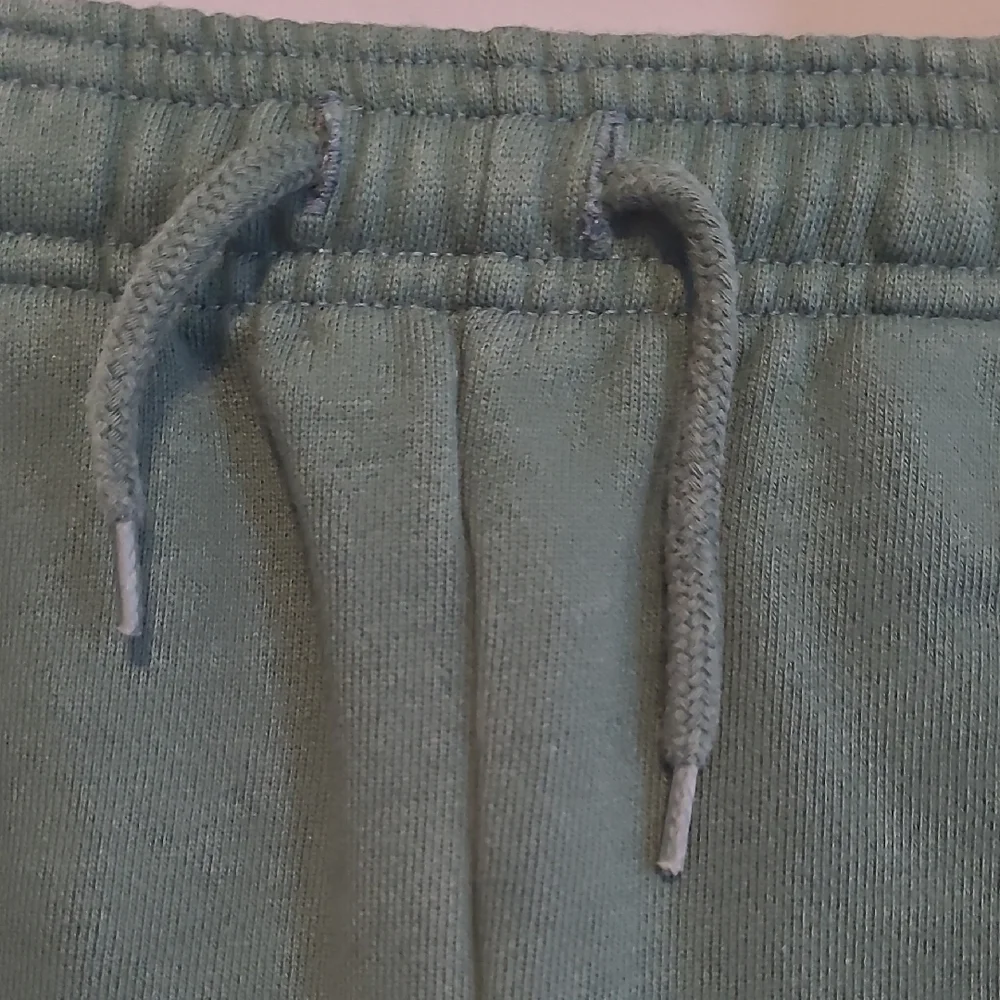 Baby GAP Disney Green Kids Sweatpants with Mickey Patch - Picture 3 of 9